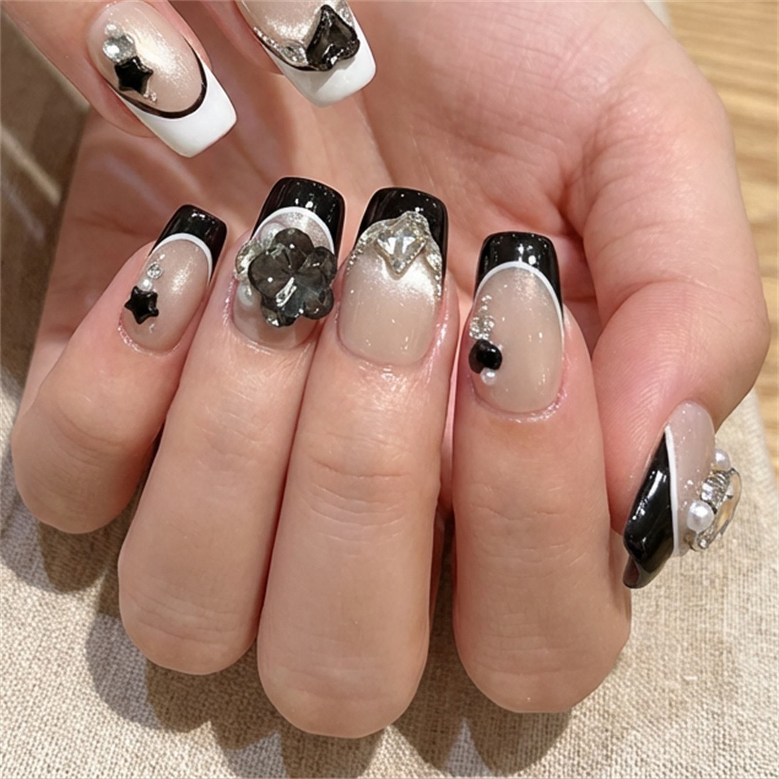 Decorating Tip Set - 10pcs Black Cat Eyes Press on